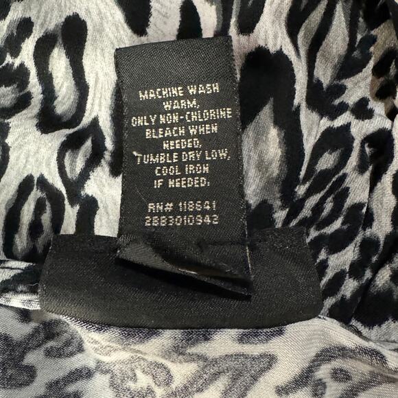 Lane Bryant SZ 26/28 Top Cheetah Print Stretch Puff Sleeve Cutout Neckline Black - Picture 8 of 8